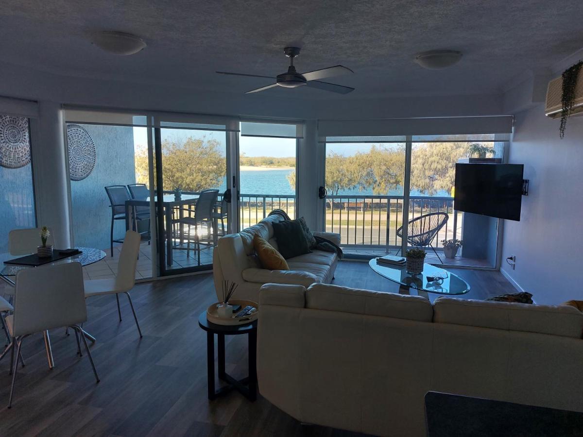 Sandy Shores Holiday Units Golden Beach Extérieur photo